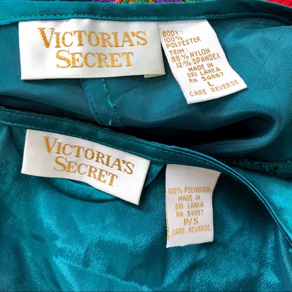 VTG VS | Slip Nightgown & Robe - Picture 8 of 14